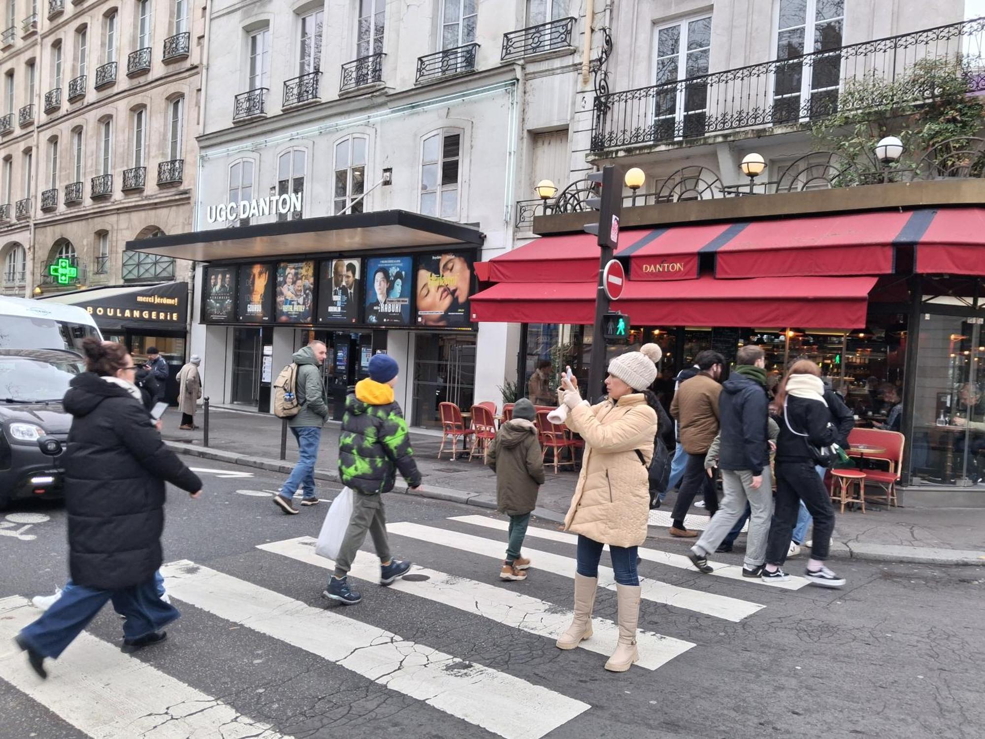Homestay Montparnasse,romantique Place ,center,4minslouvre , Notre Dame De And Eiffel Tour